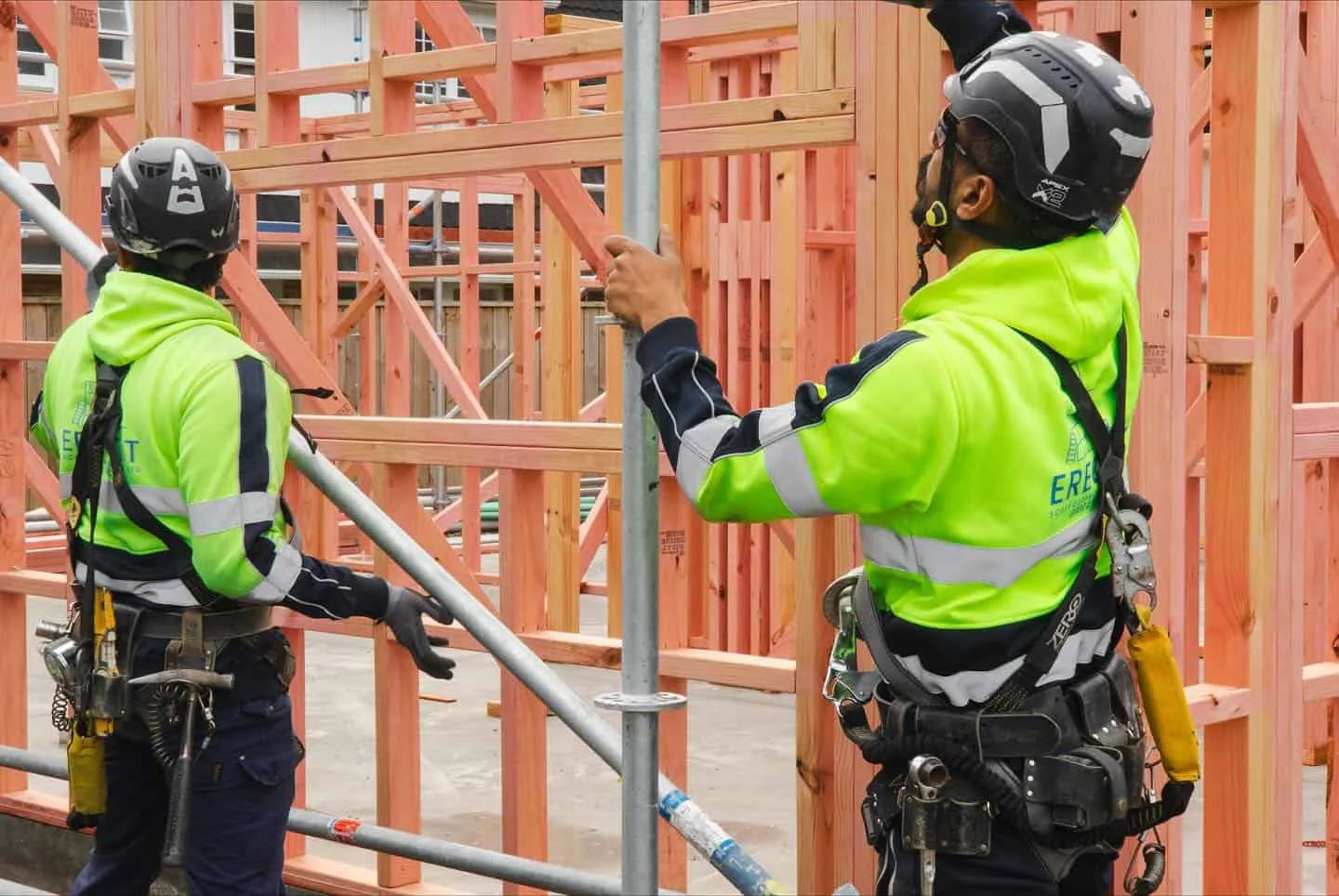 Erect It crew erecting scaffolding on a multi-storey new build in Upper Hutt